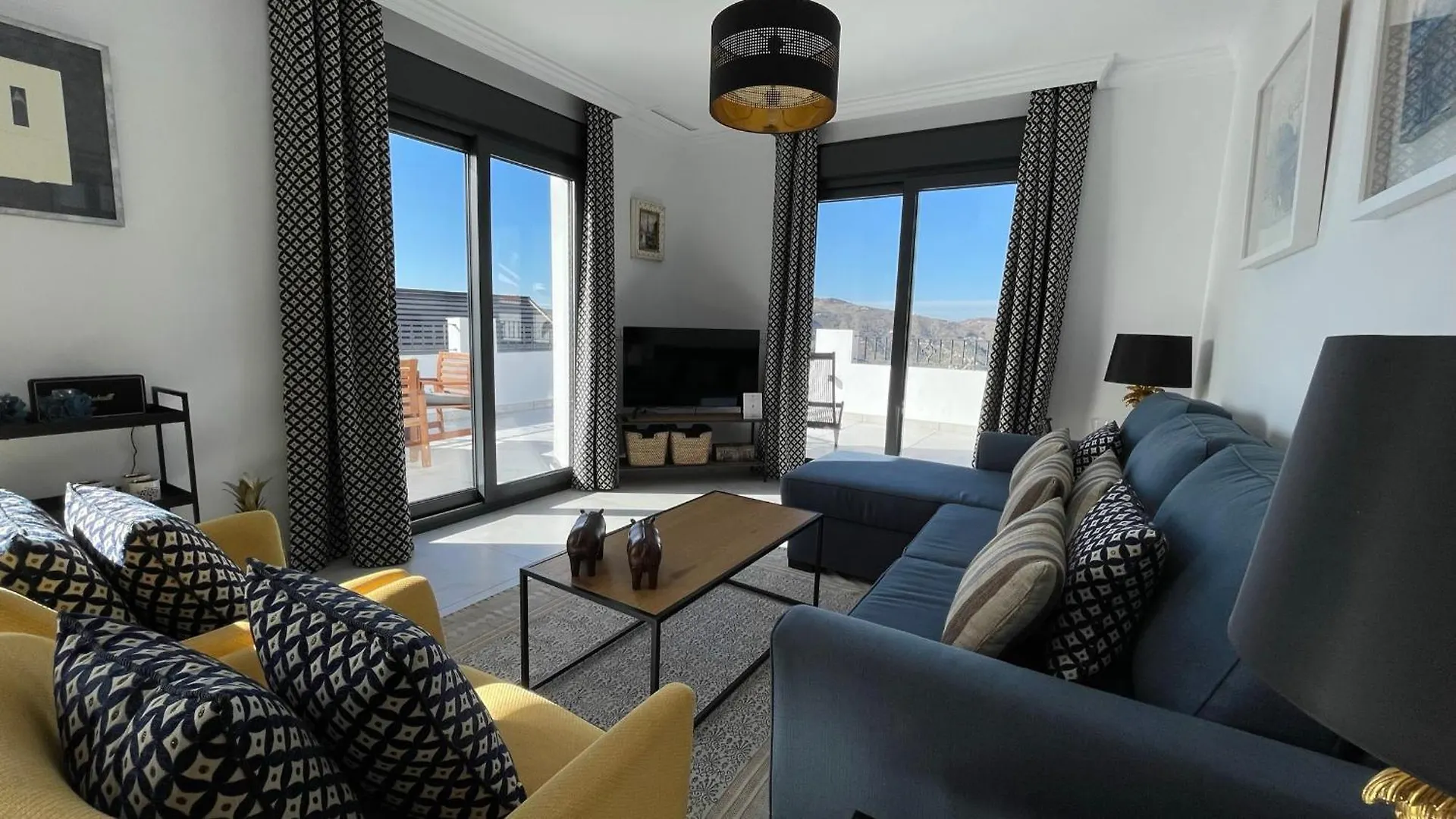 Comino Penthouse Apartment Competa Spain
